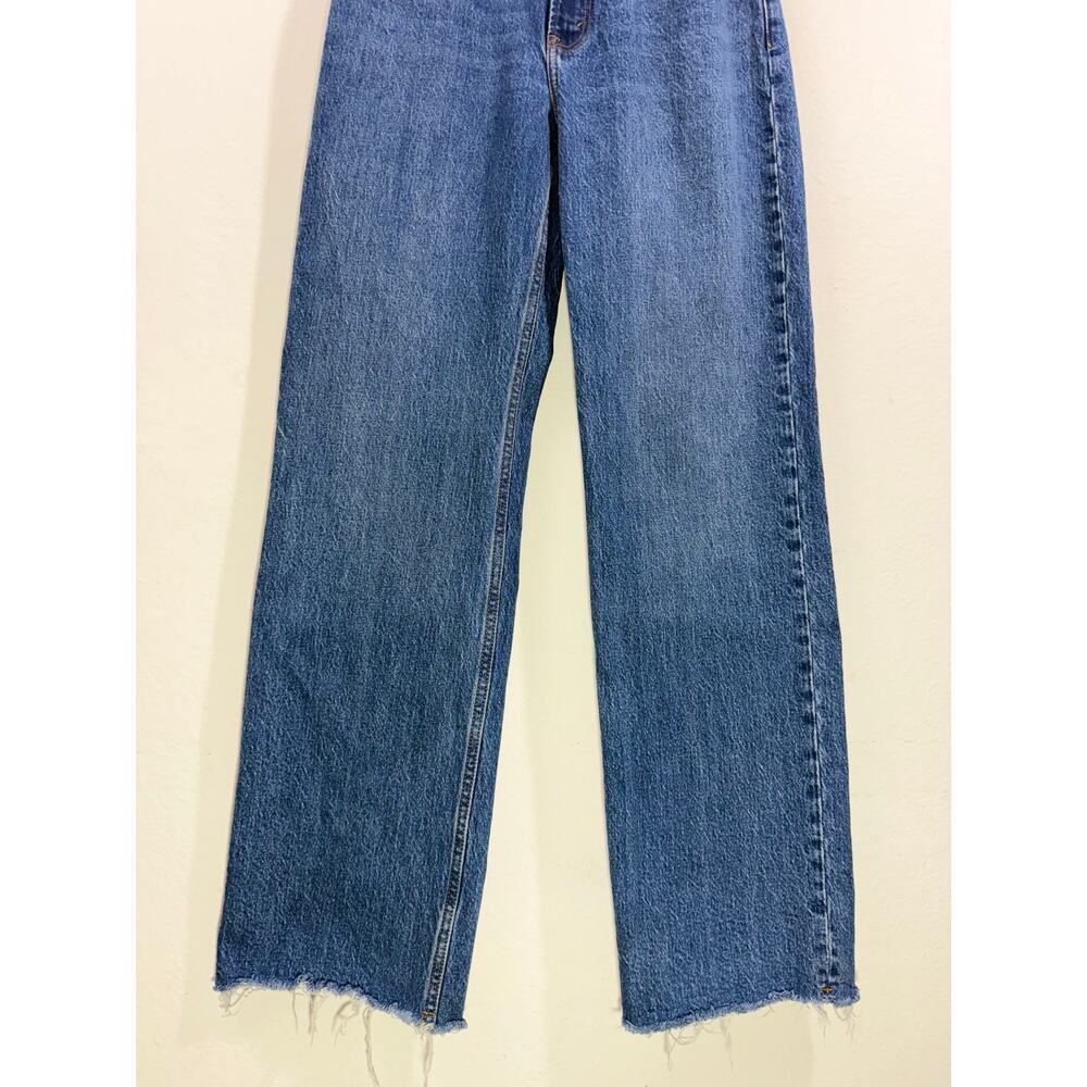 Abercrombie The 90s Relaxed Jean Curve Love High Rise Raw Hem Blue Wash 25 / 0R - Picture 5 of 11
